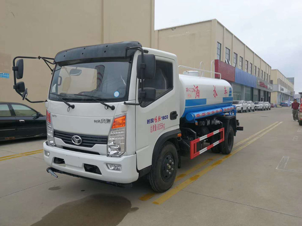 时风洒水车5吨