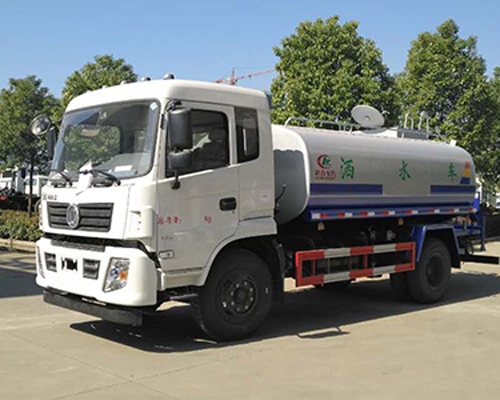 东风特商洒水车12吨